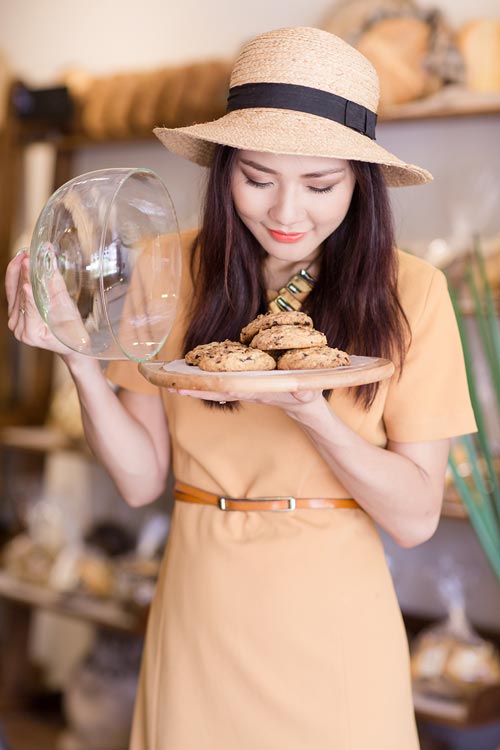 Trần Thị Quỳnh làm cô bán bánh xinh tươi - 8