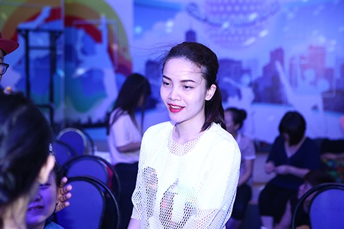 Đoan Trang, Khánh Thi lộ mặt mộc không son phấn - 11