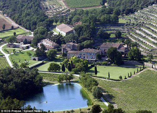 Ngắm thiên đường nơi Brangelina nói: quot;Tôi đồng ýquot; - 2