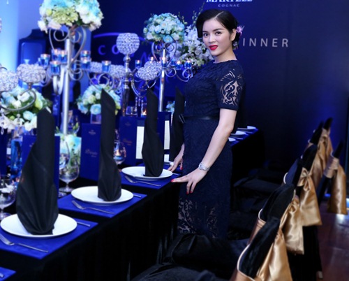 Lý Nhã Kỳ kiêu sa trong đêm tiệc tại nhà riêng - 3