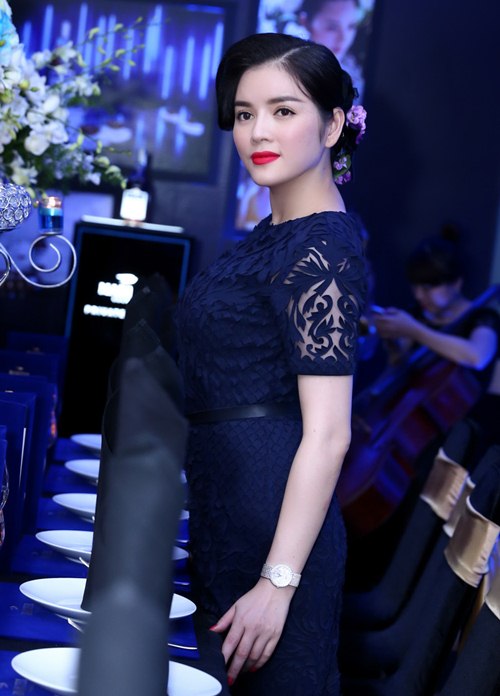 Lý Nhã Kỳ kiêu sa trong đêm tiệc tại nhà riêng - 5