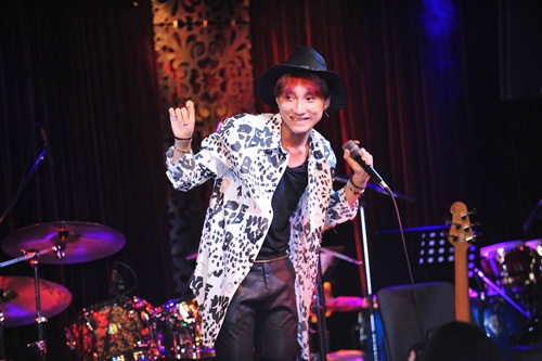 Sơn Tùng M-TP, Hồng Phước quot;gây bãoquot; với khán giả - 8