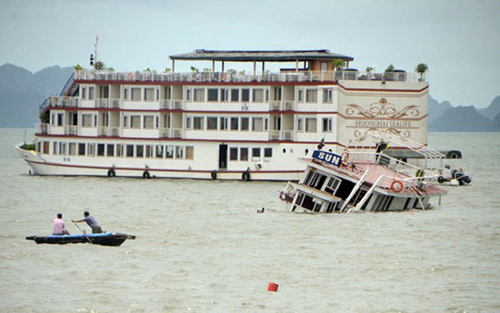 Đằng sau nguyên nhân dông lốc gây chìm 3 tàu du lịch ở vịnh Hạ Long - 1