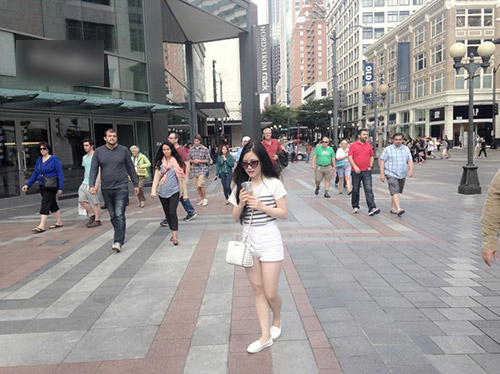 Hương Tràm tung tăng tại Mỹ sau scandal hở hang - 3