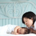 Làm mẹ - Cặp đôi phát hiện cách rèn con ngủ xuyên đêm cực hiệu quả