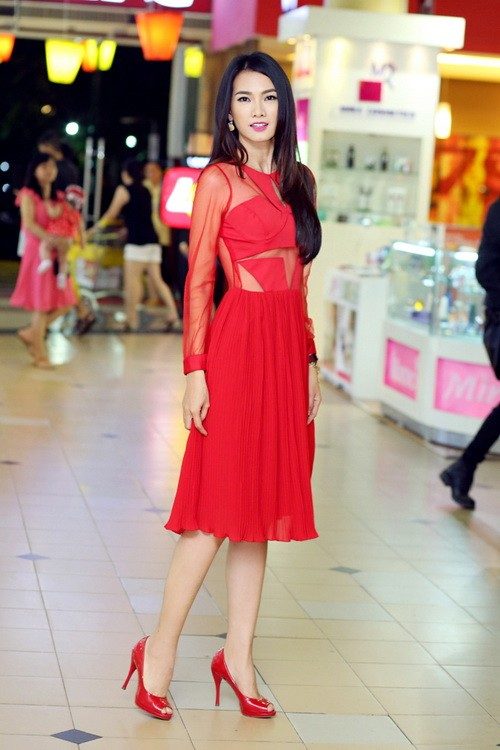 Anh Thư đẹp không tì vết tuổi 32 - 5