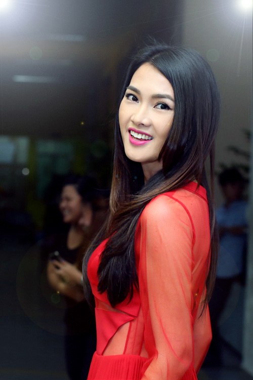 Anh Thư đẹp không tì vết tuổi 32 - 2