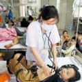 Làm mẹ - Con sốt virus, cứ truyền dịch là khỏi?
