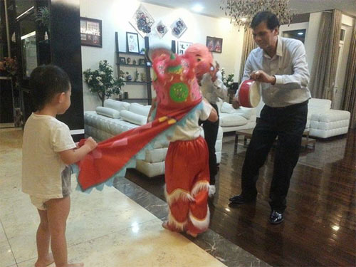 Subeo múa lân cùng ông ngoại khi vắng bố mẹ - 5
