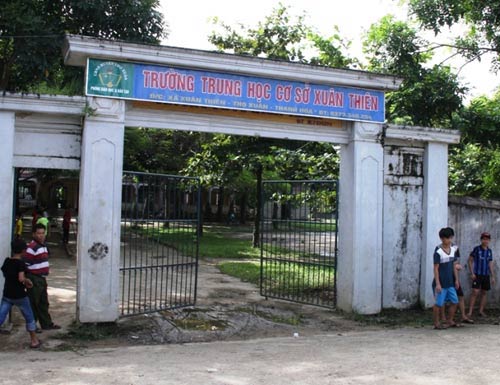 Hơn 40 HS bị đâm vật nhọn nghi nhiễm HIV: Bộ Y tế nói gì? - 1