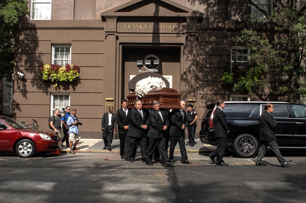 Dàn sao tới dự đám tang danh hài Joan Rivers - 2