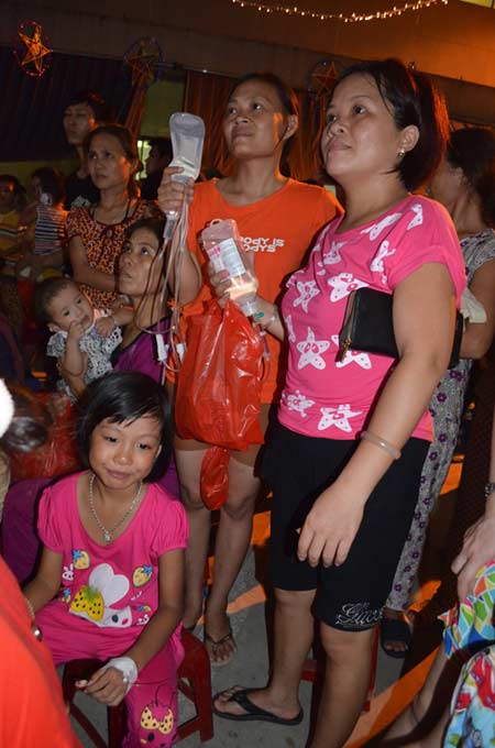 Những em bé đón Trung thu trong bệnh viện - 4