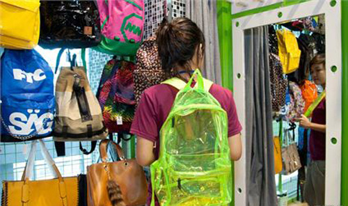 Mẹo để chị em Sài Gòn đẹp cả trong mùa mưa - 3