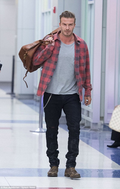 Bố con Beckham tất bật về Mỹ cổ vũ cho Victoria - 4