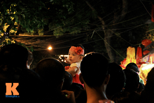 Những hình ảnh đối lập xót lòng trong Tết Trung thu - 2