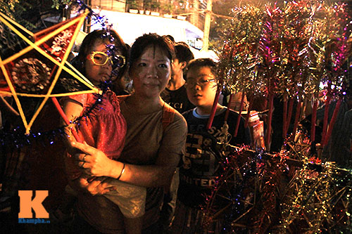 Những hình ảnh đối lập xót lòng trong Tết Trung thu - 5