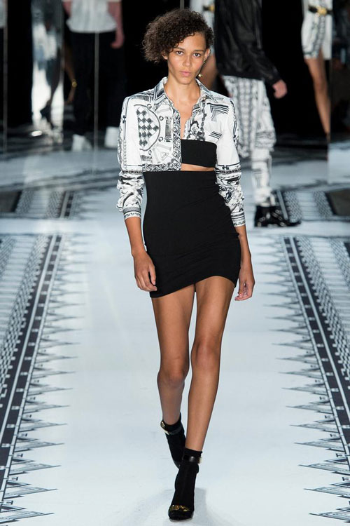 BST Versace chưa lên sàn đã lọt mắt các Sao Hollywood - 13