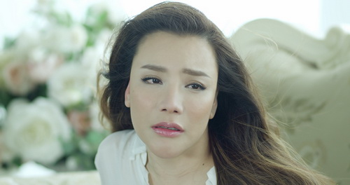Hồ Quỳnh Hương khóc rơi nước mắt vẫn xinh đẹp - 2