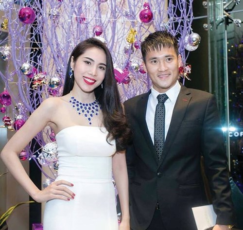 Những khoảnh khắc hạnh phúc của Thủy Tiên - Công Vinh - 12