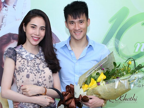 Những khoảnh khắc hạnh phúc của Thủy Tiên - Công Vinh - 13
