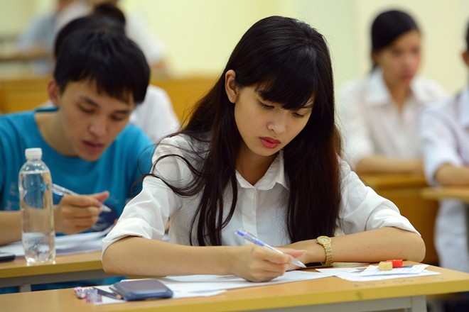 Học sinh hoang mang khi thi chung tốt nghiệp và đại học - 1