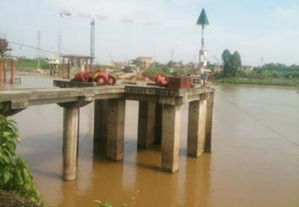 Thai phụ nhắn tin cho chồng trước khi ôm con tự vẫn - 1