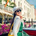 Làng sao - Ngọc Hân lãng mạn, ngọt ngào tại Venice