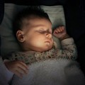 Làm mẹ - Tác hại không ngờ của đèn ngủ với trẻ sơ sinh