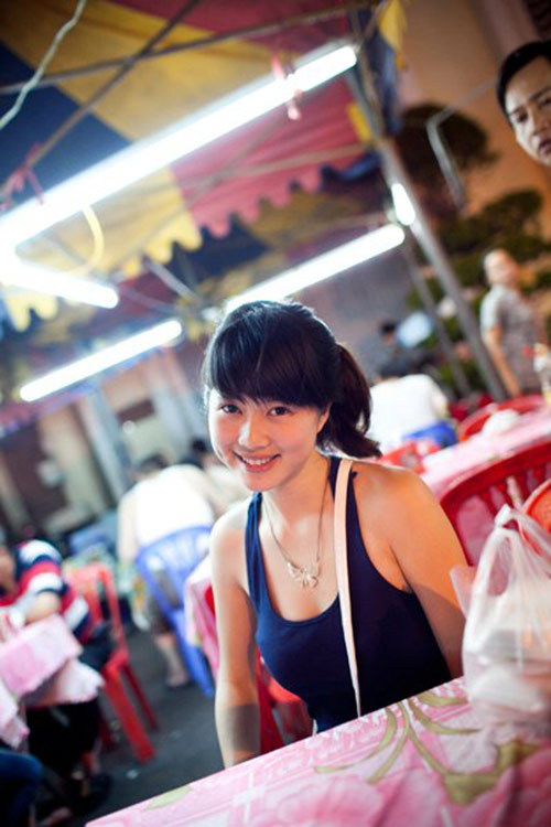 Cô gái Việt, nhiều người mê vì #039;môi dày, da rám nắng#039; - 17