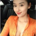 Làng sao - “Gái một con” Lã Thanh Huyền khoe vòng 1 táo bạo