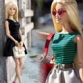 Thời trang - Búp bê Barbie xúng xính váy áo dự tuần lễ thời trang