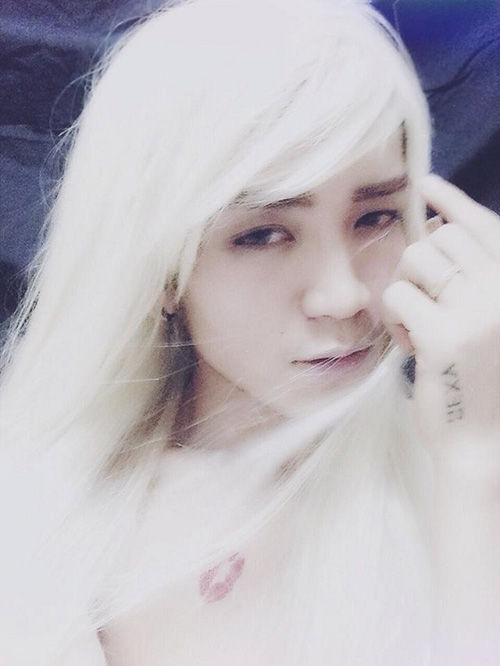 Chàng đồng tính Việt giỏi hóa trang thành người nổi tiếng - 4