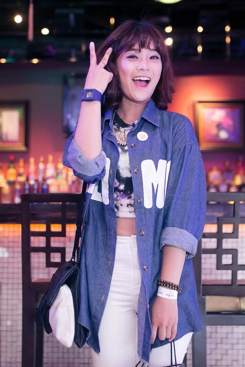 Chi Pu quot;giấu nhẹmquot; vòng 1 bên cạnh Khả Ngân - 8