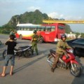 Tin tức - Hàng trăm con nghiện trốn trại, cởi trần đi ngoài đường