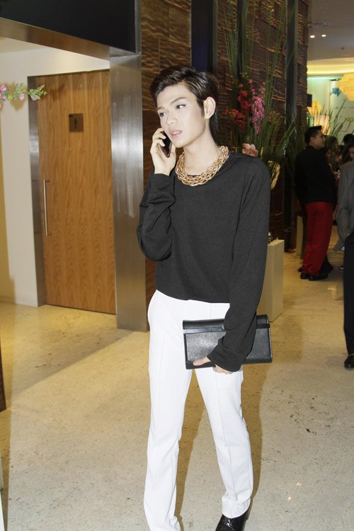 Đào Bá Lộc bị quot;ném đáquot; vì thời trang nữ tính - 7