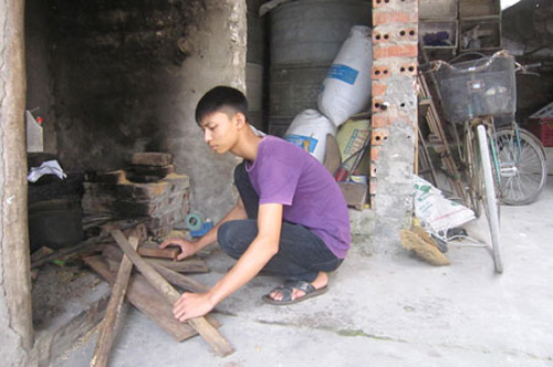 Một thủ khoa ở Hà Nội nguy cơ bỏ học vì nghèo - 2