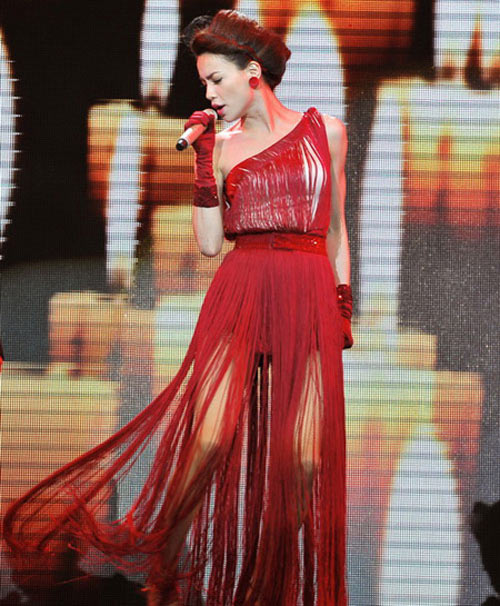 Bị chê xấu, Hà Hồ quot;xù lôngquot; chứng minh mặc hợp mốt - 5