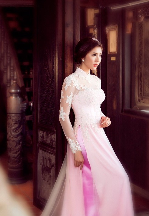 Ngọc Quyên đẹp như trong tranh với áo dài cưới - 6
