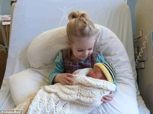 Cảm phục nghị lực giữ con của mẹ bị vỡ ối 16 tuần - 4