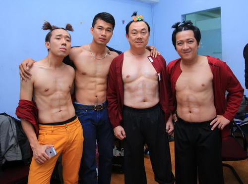 Chí Tài, Trấn Thành đọ bụng 6 múi quot;giả tạoquot; - 7