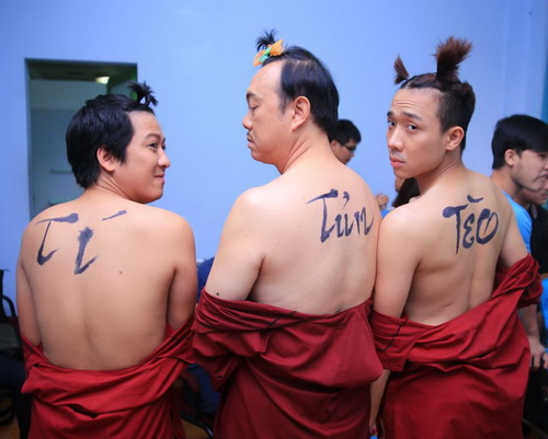 Chí Tài, Trấn Thành đọ bụng 6 múi quot;giả tạoquot; - 9