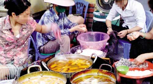 Lạ kỳ dầu ăn rẻ như… trà đá - 1