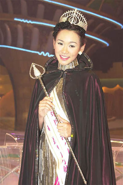 Làm mẹ đơn thân, từ hoa hậu thành gái quán bar - 4