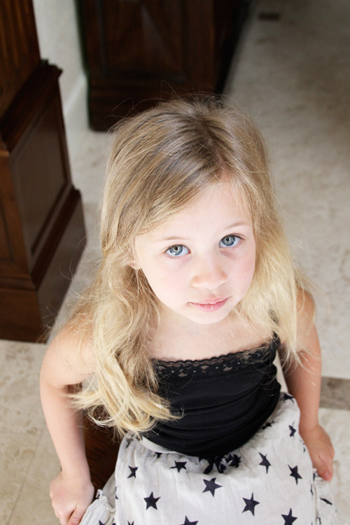 5 phút làm tóc nơ xinh-mát-gọn cho con gái yêu - 1