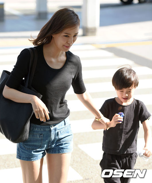 Ngắm cậu con trai kháu khỉnh của Kwon Sang Woo - 4