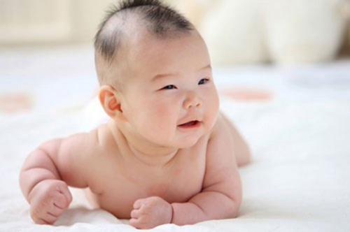Lỗi “kinh điển” của mẹ Việt chăm con ngày nóng - 1