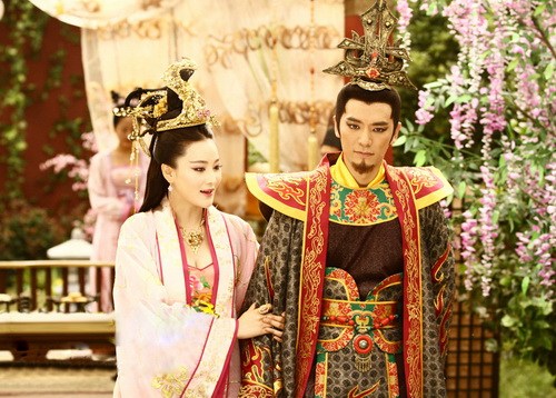 Trương Hinh Dư bị quot;ném đáquot; khi đóng vai Đát Kỷ - 8