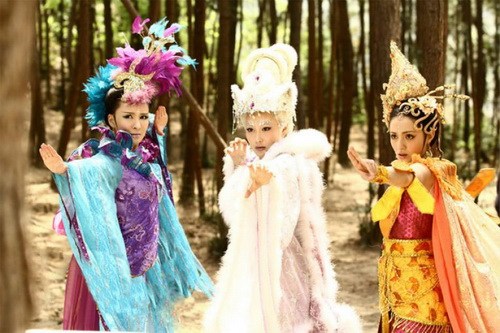 Trương Hinh Dư bị quot;ném đáquot; khi đóng vai Đát Kỷ - 4