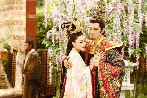 Trương Hinh Dư bị quot;ném đáquot; khi đóng vai Đát Kỷ - 7