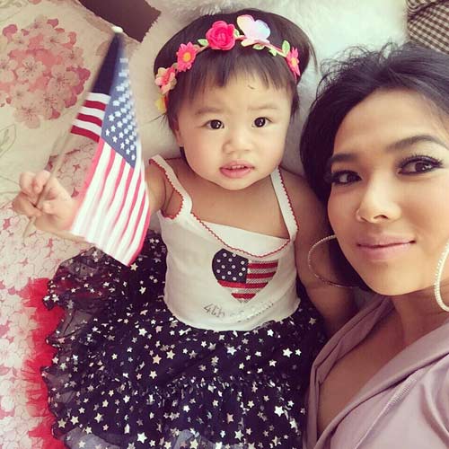 Mẹ Việt ở Mỹ đi chợ, nấu cơm ngay sau sinh 2 ngày - 2